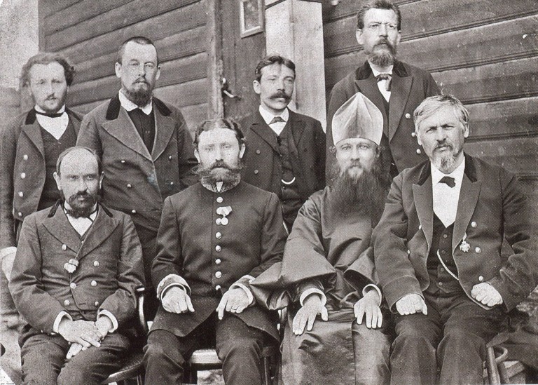 К. Э. Циолковский (во втором ряду второй слева) среди преподавателей Калужского училища. 1895. К. Э. Циолковский (во втором ряду второй слева) среди преподавателей Калужского училища. 1895